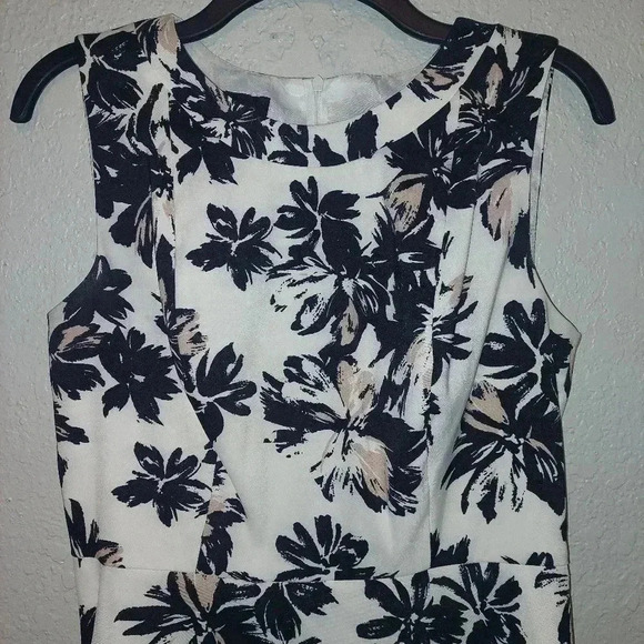 AB Studio Black White Floral Print Fit-and-Flare Dress Pockets Size 8 - Picture 3 of 9